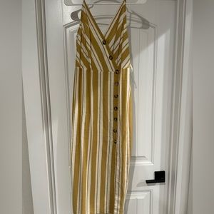 Entro midi Mustard striped dress with slit and buttons